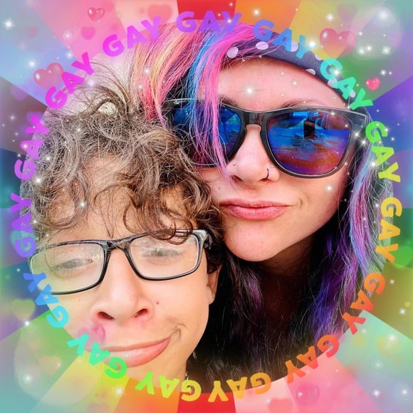 Meet your Posher, Gwyneth - Picture 1 of 1